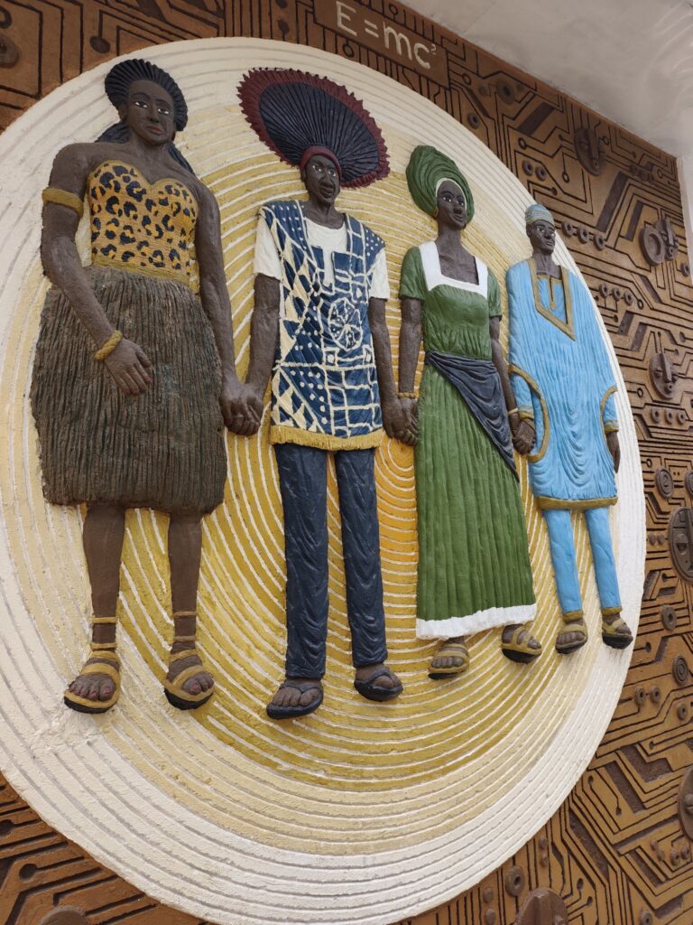 Serenity Ndeng, une immersion artistique et mémorielle au cœur de l'Ouest CAMEROUN 1792885394098