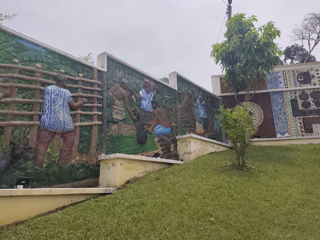 Serenity Ndeng, une immersion artistique et mémorielle au cœur de l'Ouest CAMEROUN 1792885394499